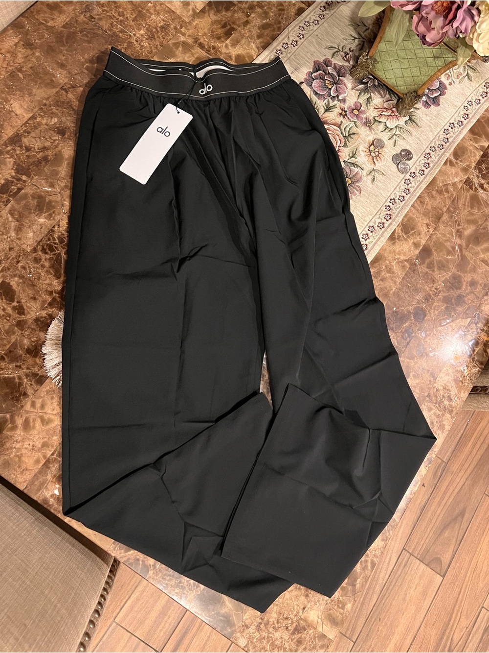 ALO Yoga Black Men's Jogger Pants